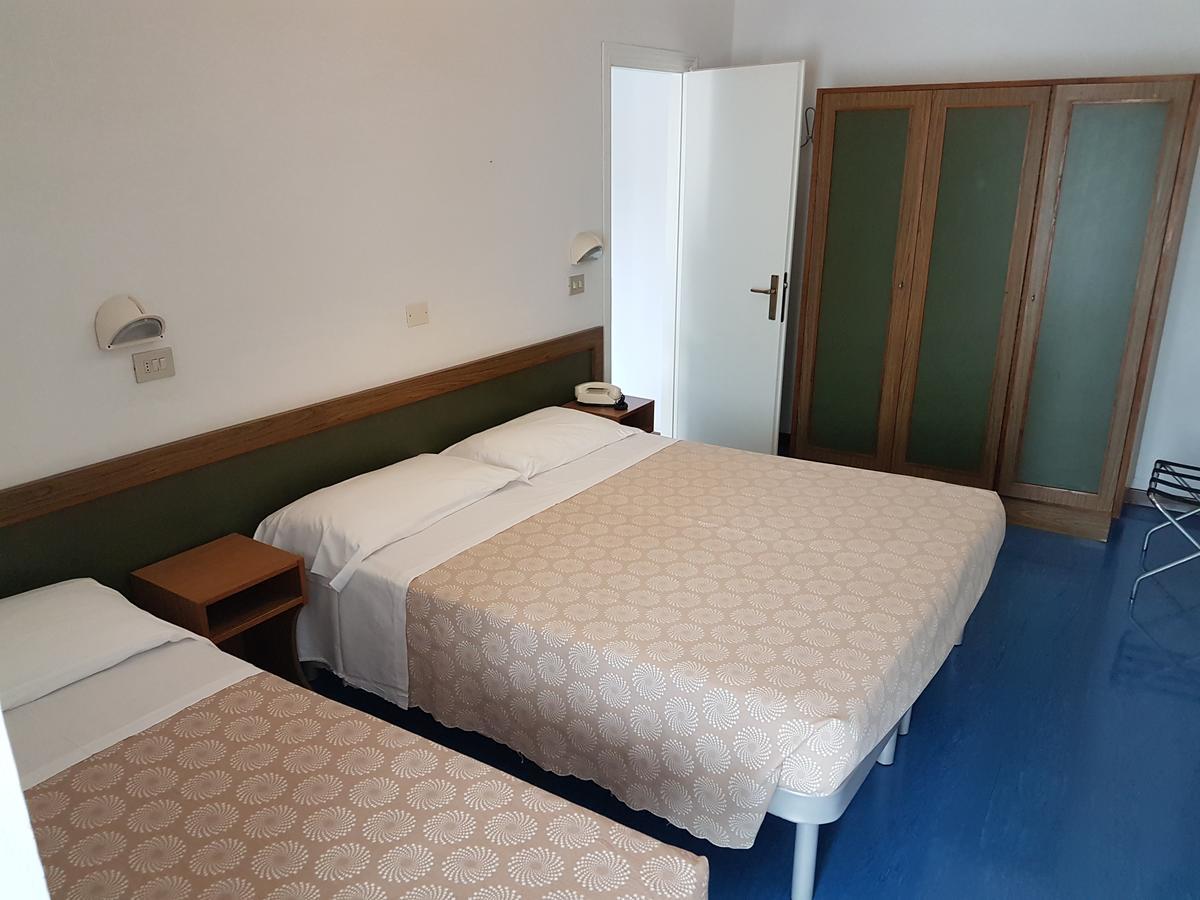 Hotel Residence Adriana Cesenatico Eksteriør billede