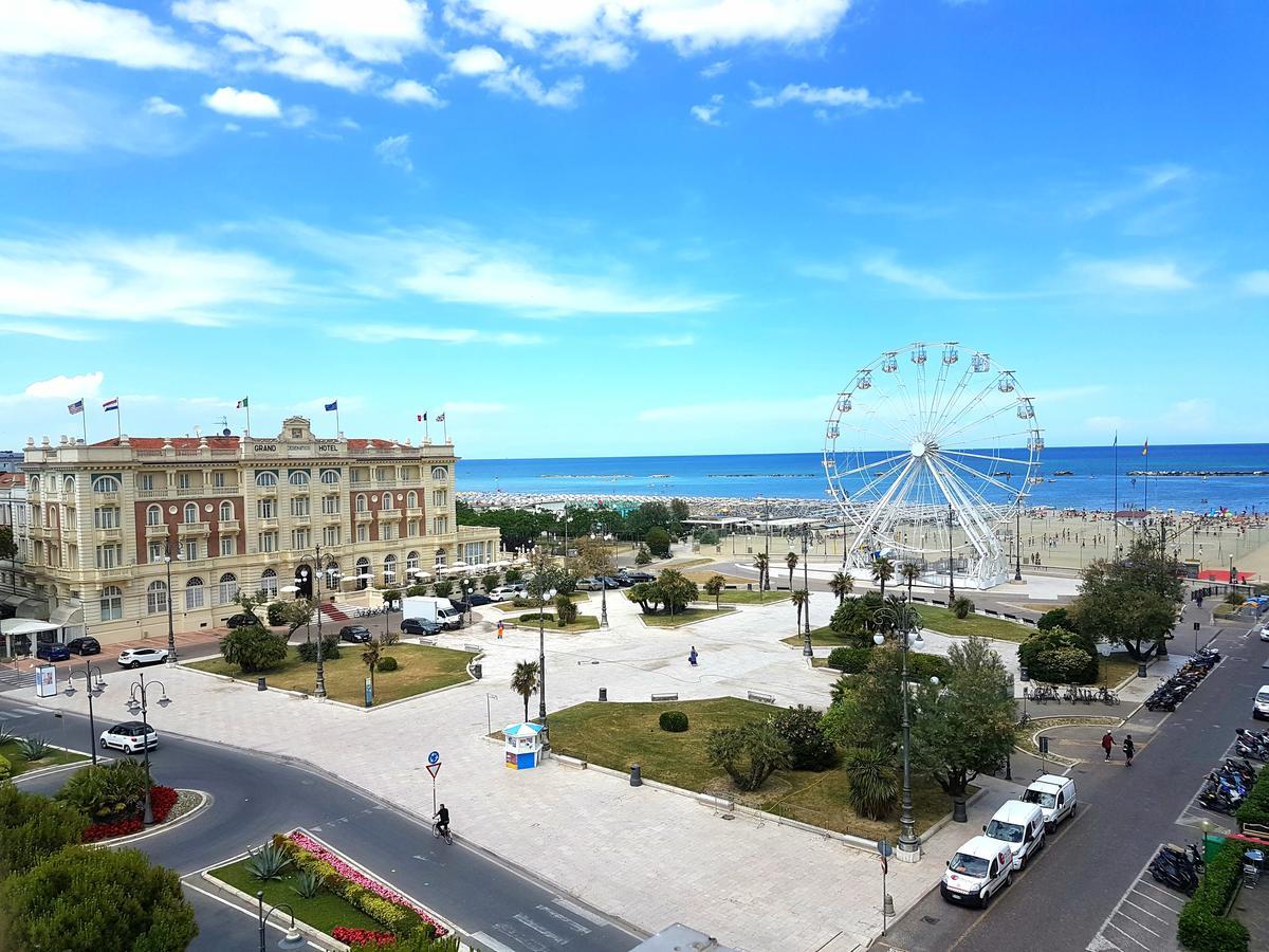 Hotel Residence Adriana Cesenatico Eksteriør billede