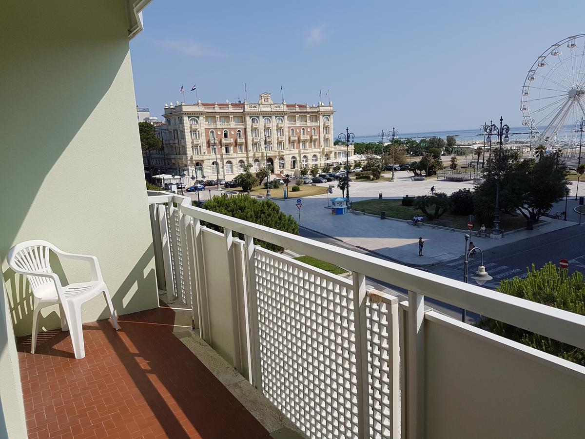 Hotel Residence Adriana Cesenatico Eksteriør billede